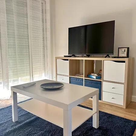 Apartment 2 Pieces, A Proximite De La *