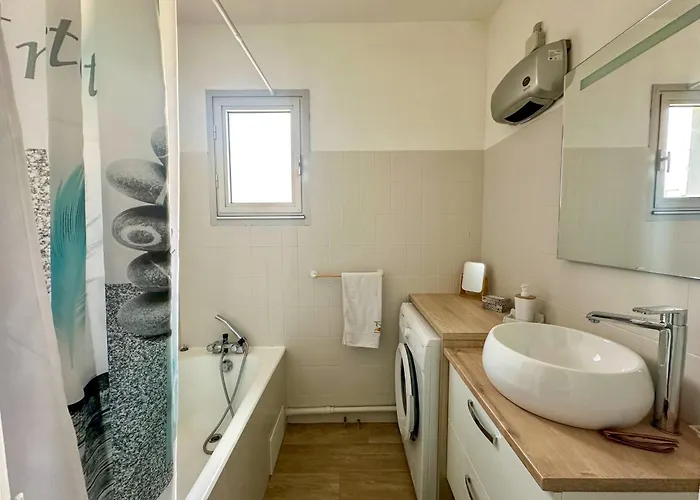 Appartement 2 Pieces, A Proximite De La