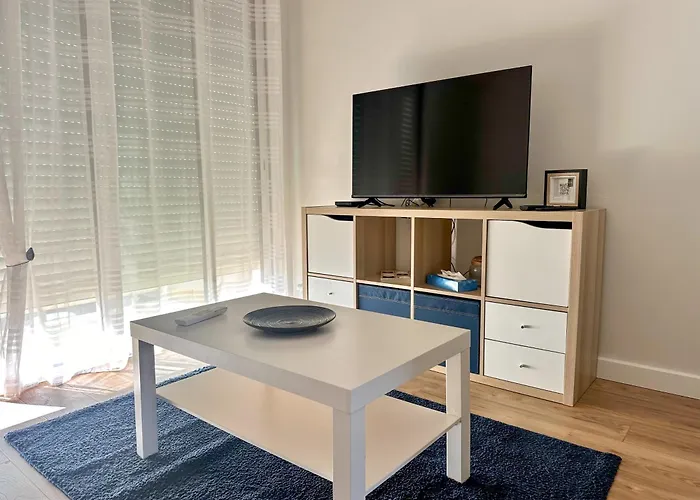 Appartement 2 Pieces, A Proximite De La *
